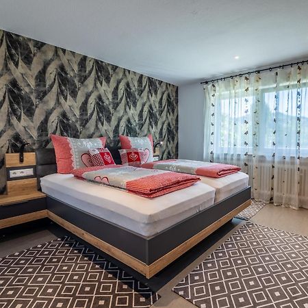 Renatas Ferienwohnung Wohnung David ザスバッハヴァルデン エクステリア 写真