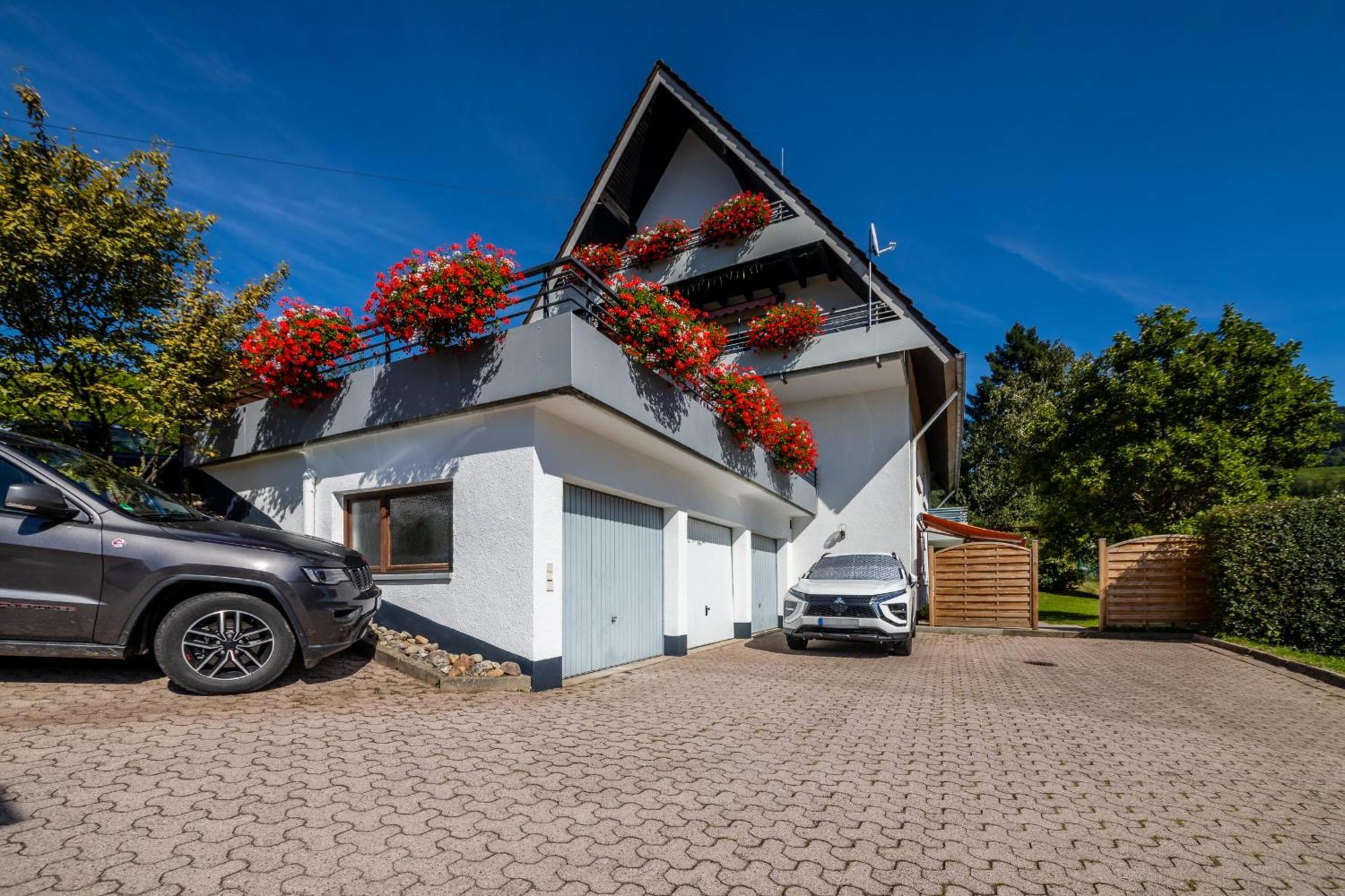 Renatas Ferienwohnung Wohnung David ザスバッハヴァルデン エクステリア 写真